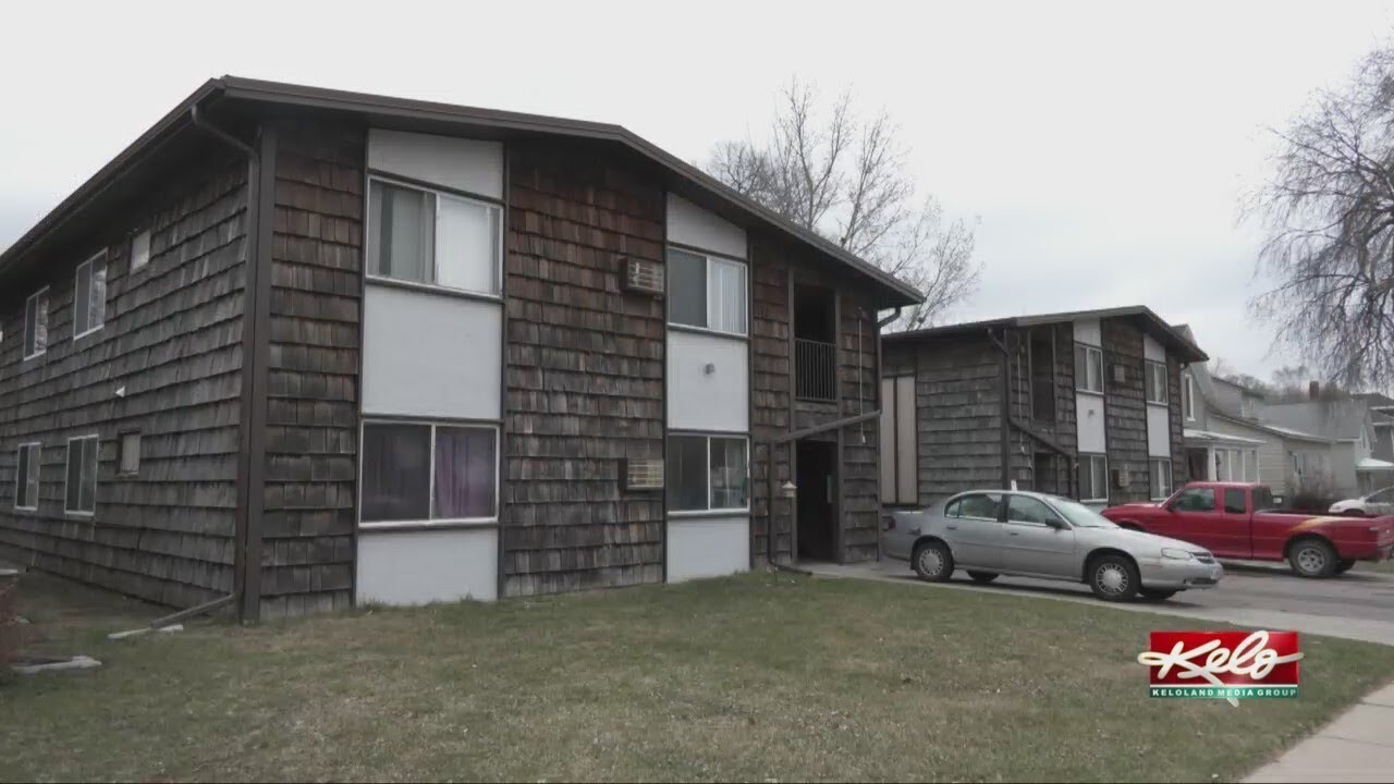 Housing help for single moms at-risk of homelessness