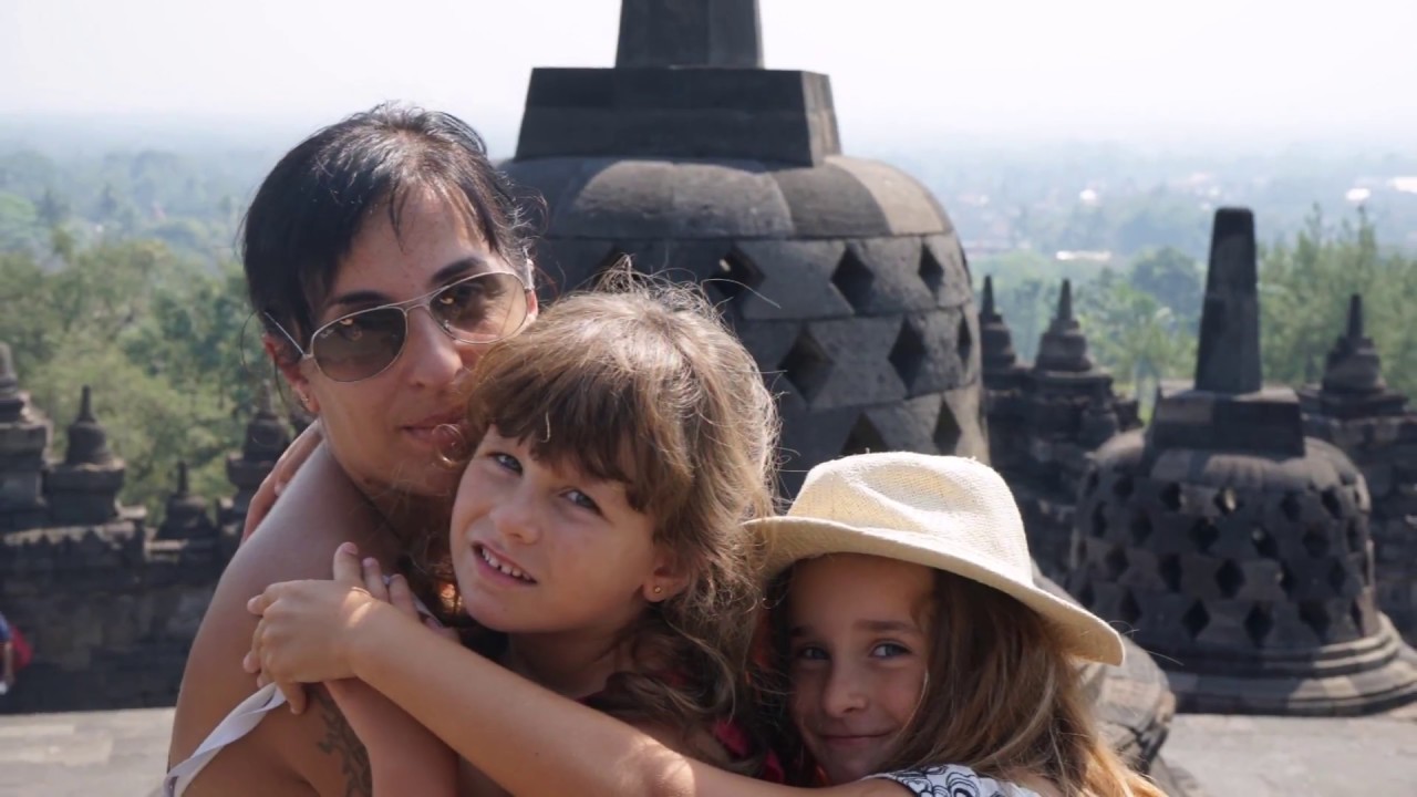 VIDEO ISLA DE JAVA Y BALI (INDONESIA)