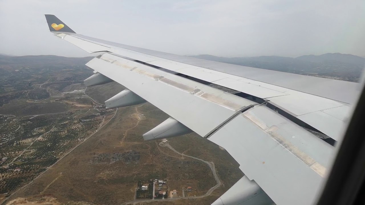 Airbus 330-300 landar p&aring;  Heraklion. Fantastiskt sk&ouml;n flygresa med Ving.