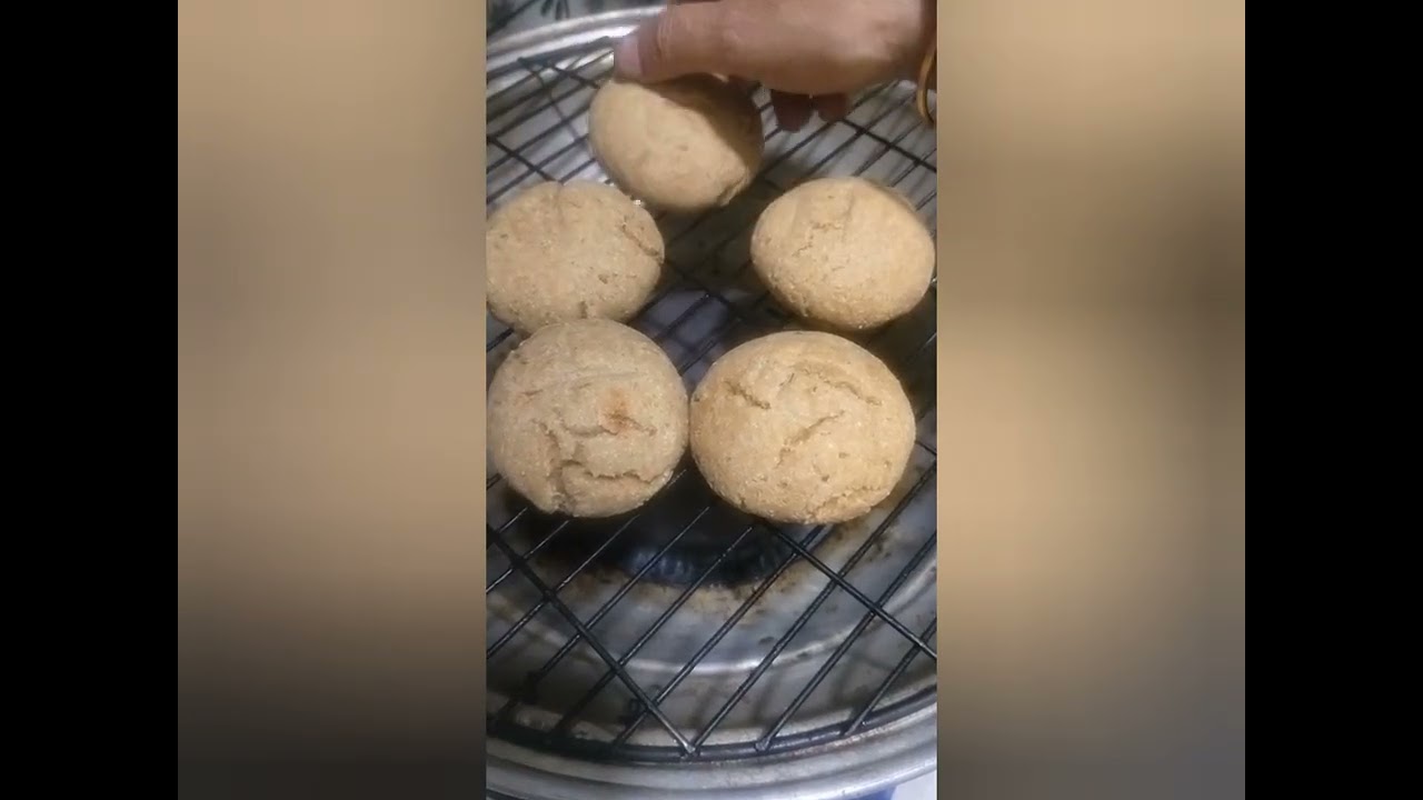 Bina pyaj lahsun ki dal aur sath me khasta karari bati😋😋
