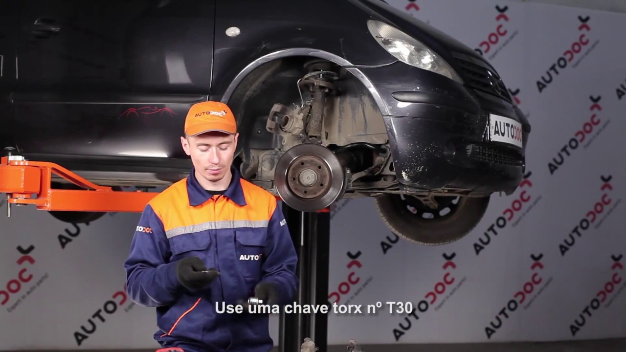 Como substituir a discos de travões dianteiros, pastilhas de travão no MERCEDES-BENZ A W168
