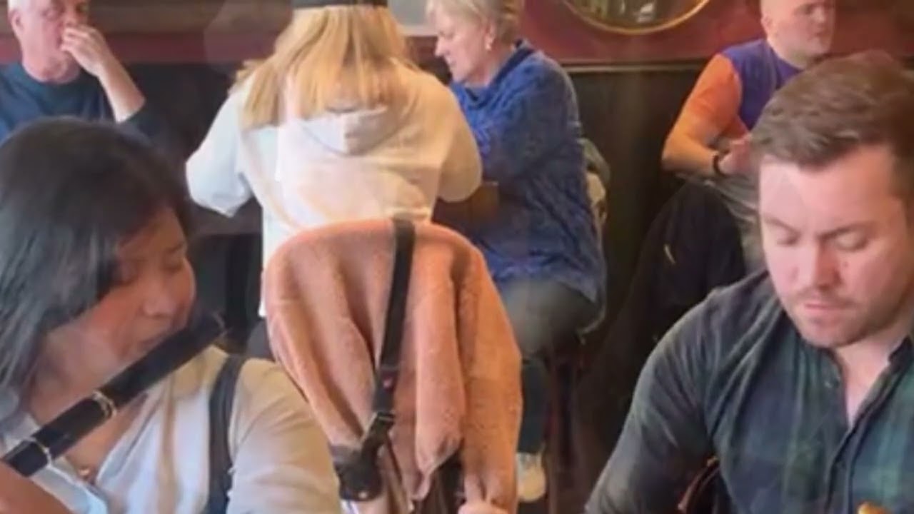 Hynes session set: Faery reel/Enchanted Lady/Holy Land (reels) with @ChrisMcMullan