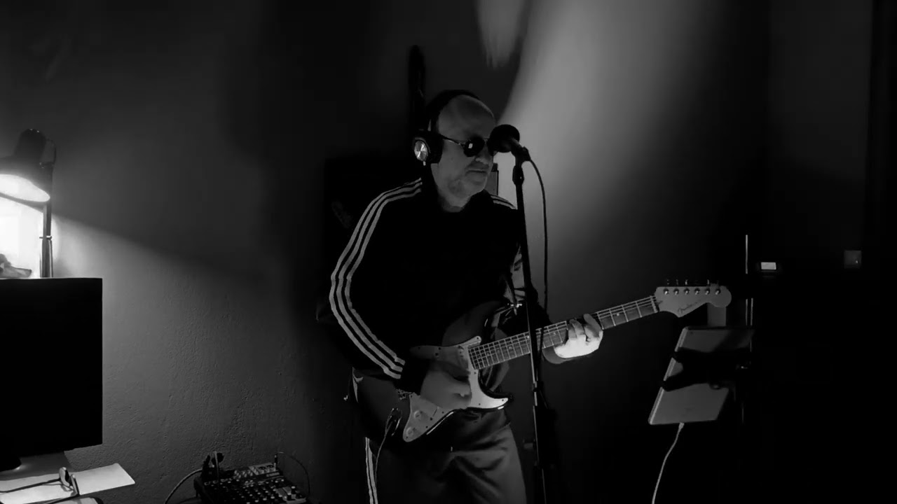 ΜΕΝΩ ΕΚΤΟΣ (cover)
