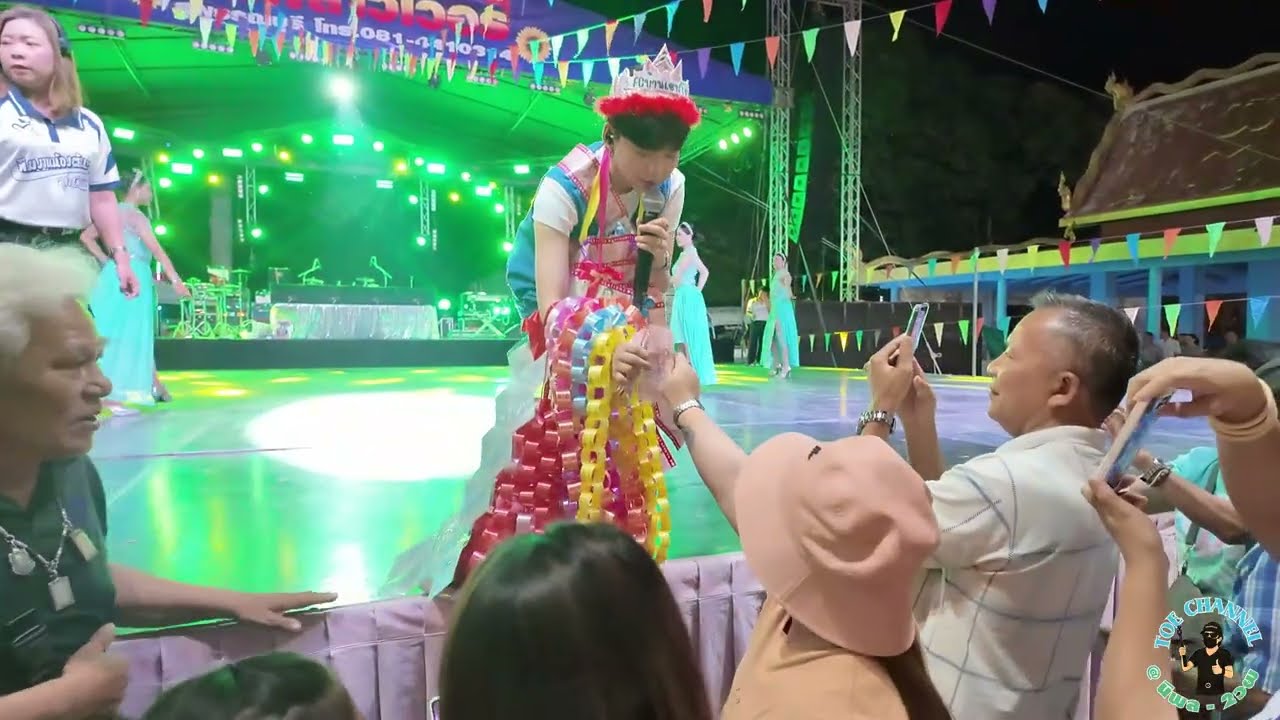 น้องต้นข้าวร้องเพลงคอยพี่ที่นางรอง@งานปิดทองหลวงพ่อขาว หลวงพ่อบุญธรม วัดโพธิ์ทองนอกจ.อ่างทอง14มี.ค69