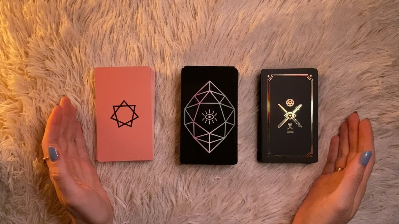 ASMR Tarot Reading for the Full Moon (Pick a Pile) 🌕🕊️