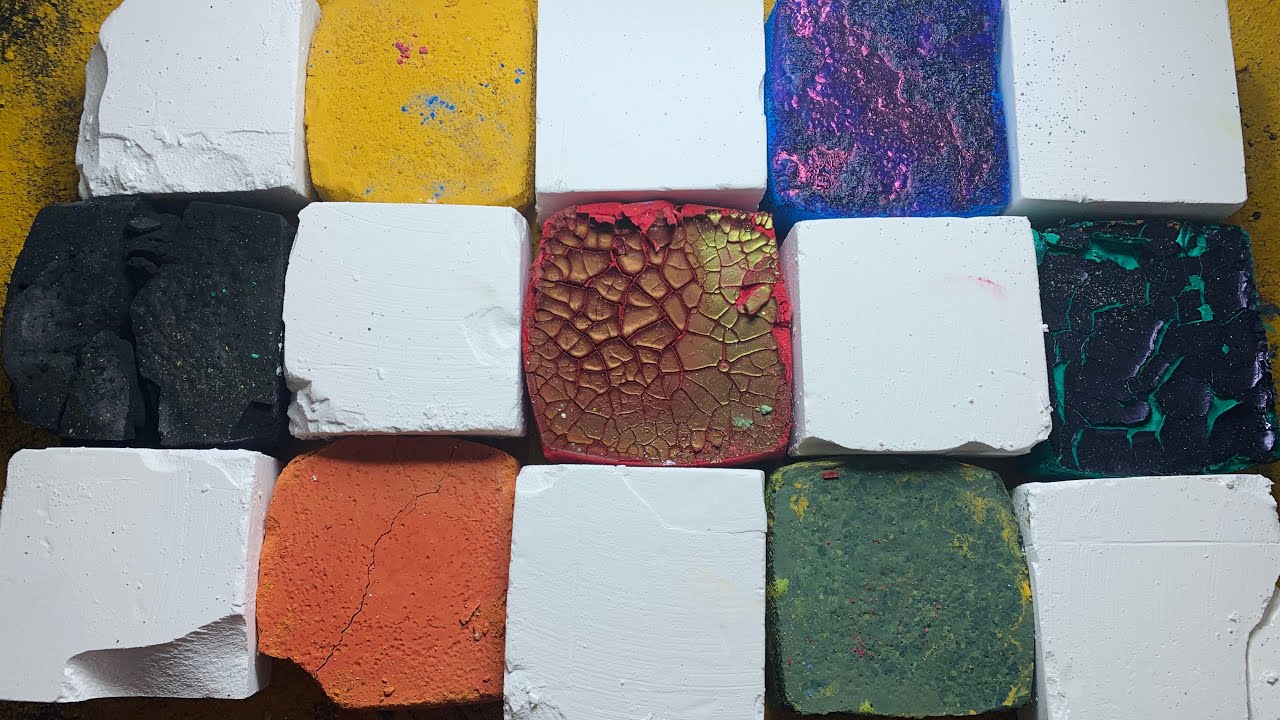 Battle of Textures Crunchy Gymchalk versus Soft n Dusty Iron Oxide (Edelrid Gym chalk)