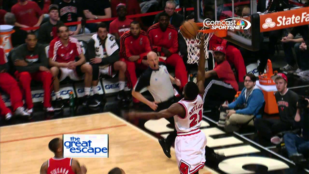 Jimmy Butler's one-handed alley-oop dunk!
