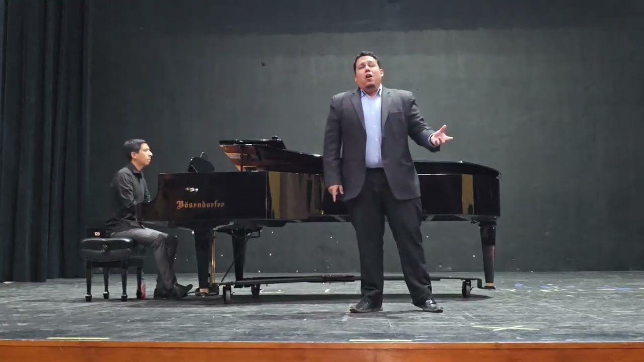 Questa o quella - Andrés Tapia/Tenor