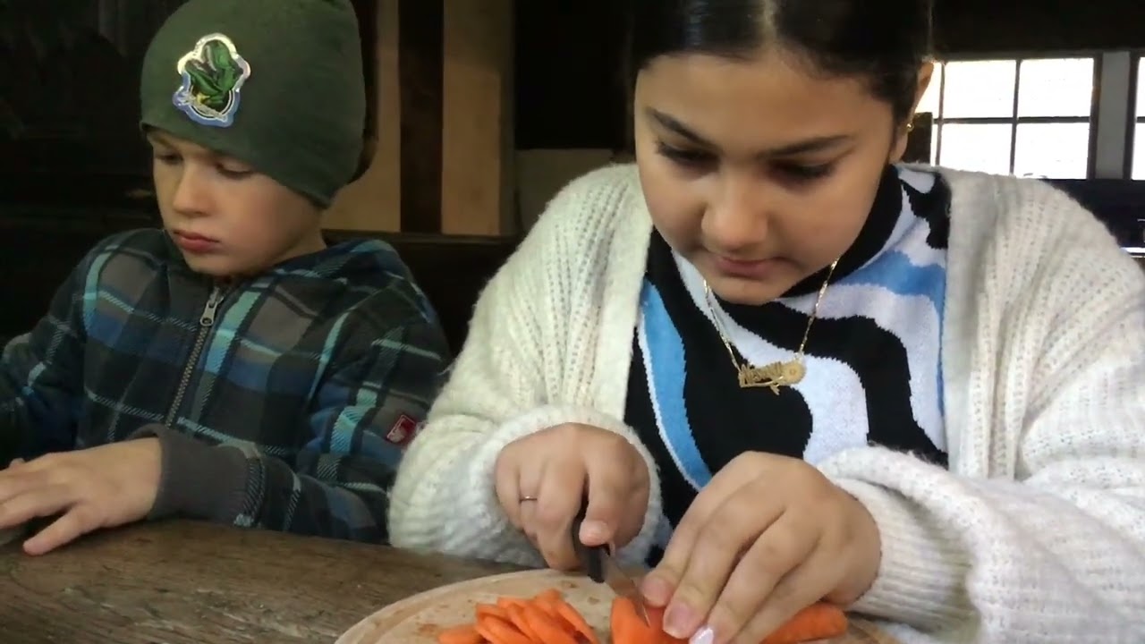 Naturfilmer nachhaltig essen! Ein Eintopf im Museumsdorf