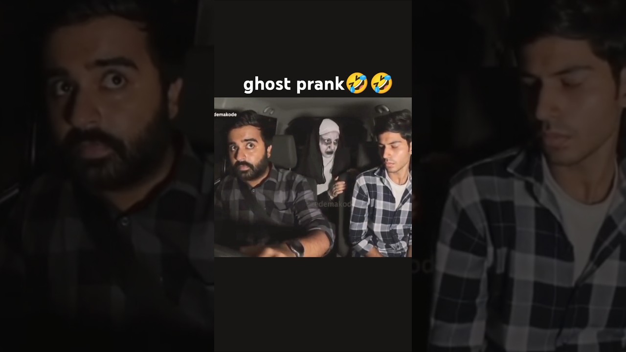 ghost prank in car 😂😂prank in car /prank video #ghost #ghostprank #ghostprankincar