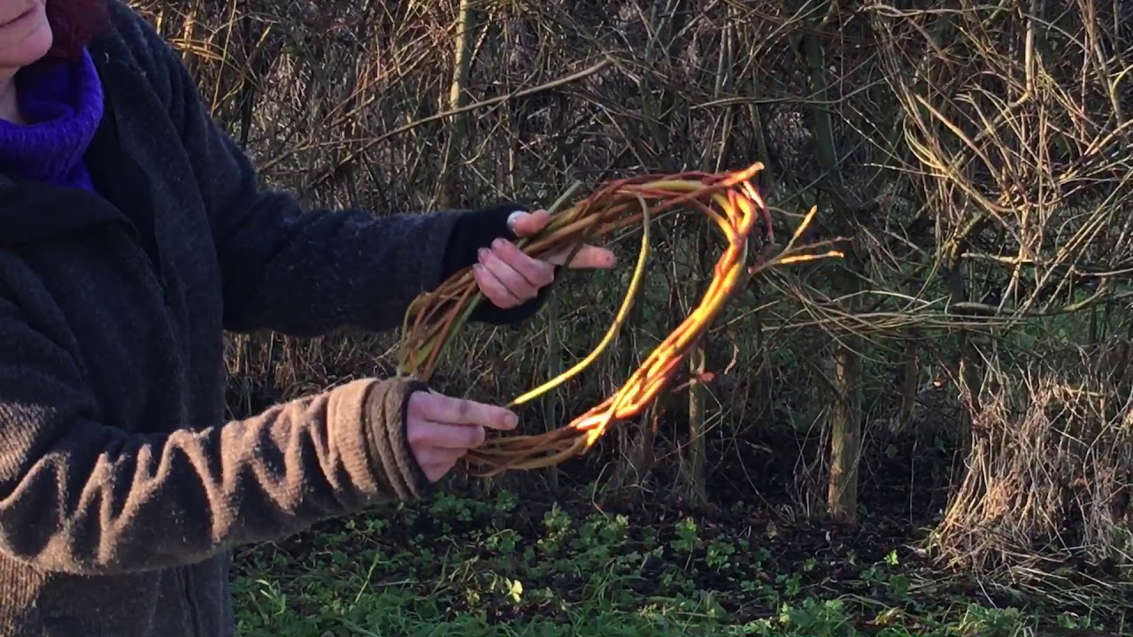 Make your own willow Christmas wreath