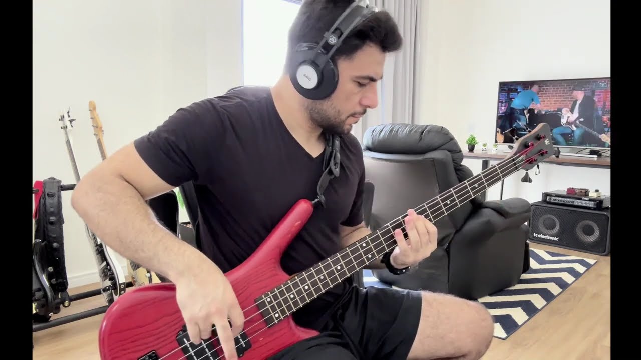 Be Yourself - Audioslave -  (Bass Cover)