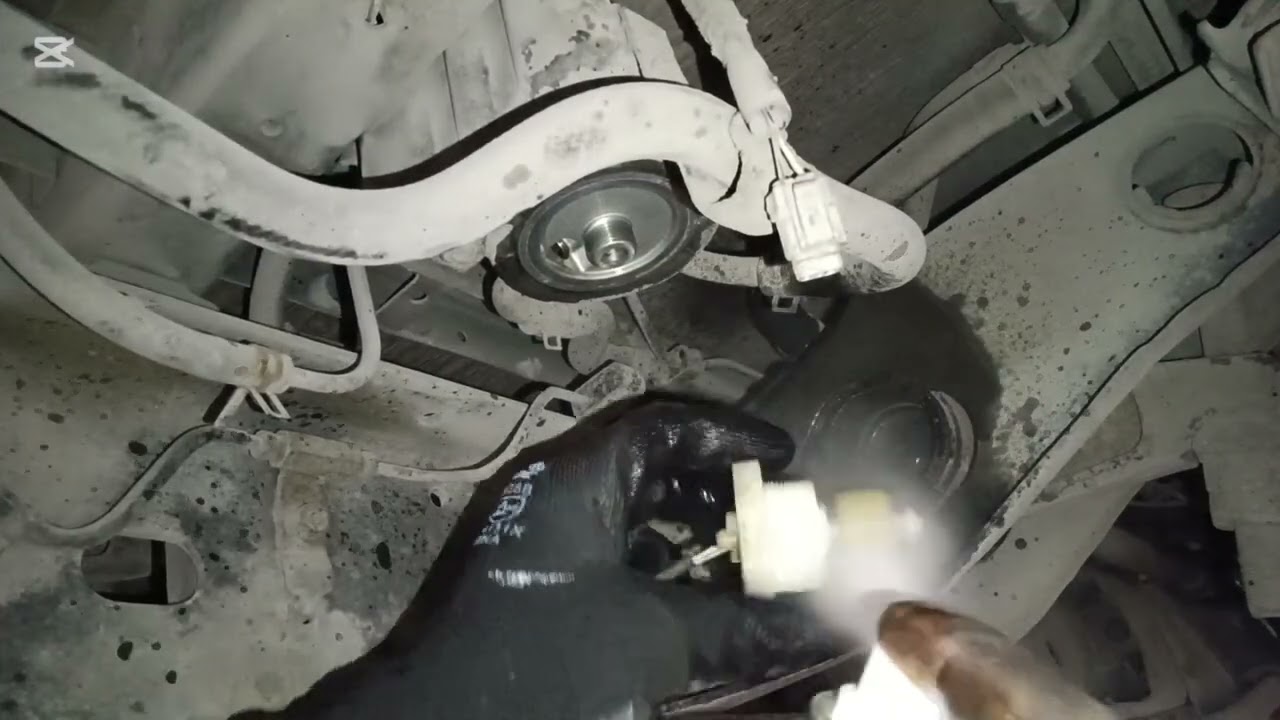 How to change || Toyota Coaster || Diesel Feel Filter|| Replace Filter / 2014 Model