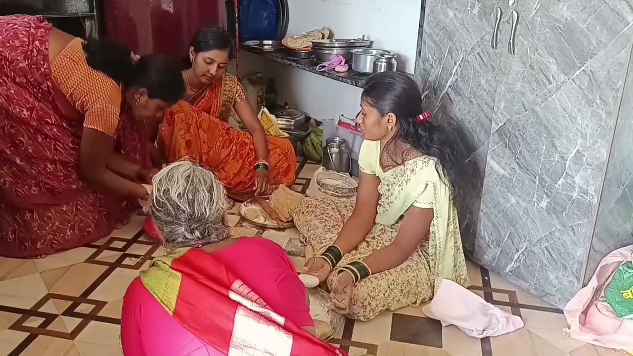 नवऱ्याच मी नाव सुद्धा घेत नाही तरीपण नवरा माझ नाव घेतोय । पुरणपोळी करायला चालू हाय 😭#गावठीपुनम 