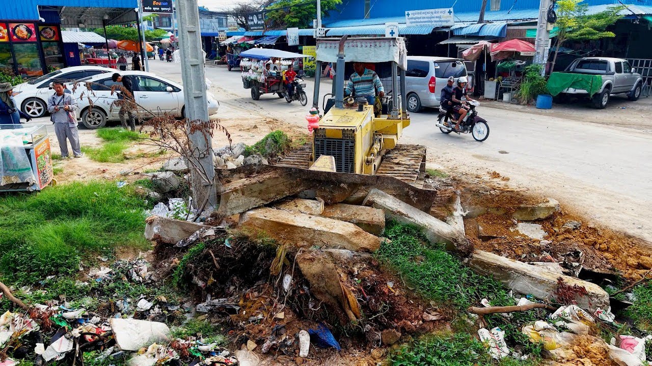 Unstoppable New Actions! Fill Land Garbage Dump & Clear Pushing Trash By Skills Dozer D37 In Water