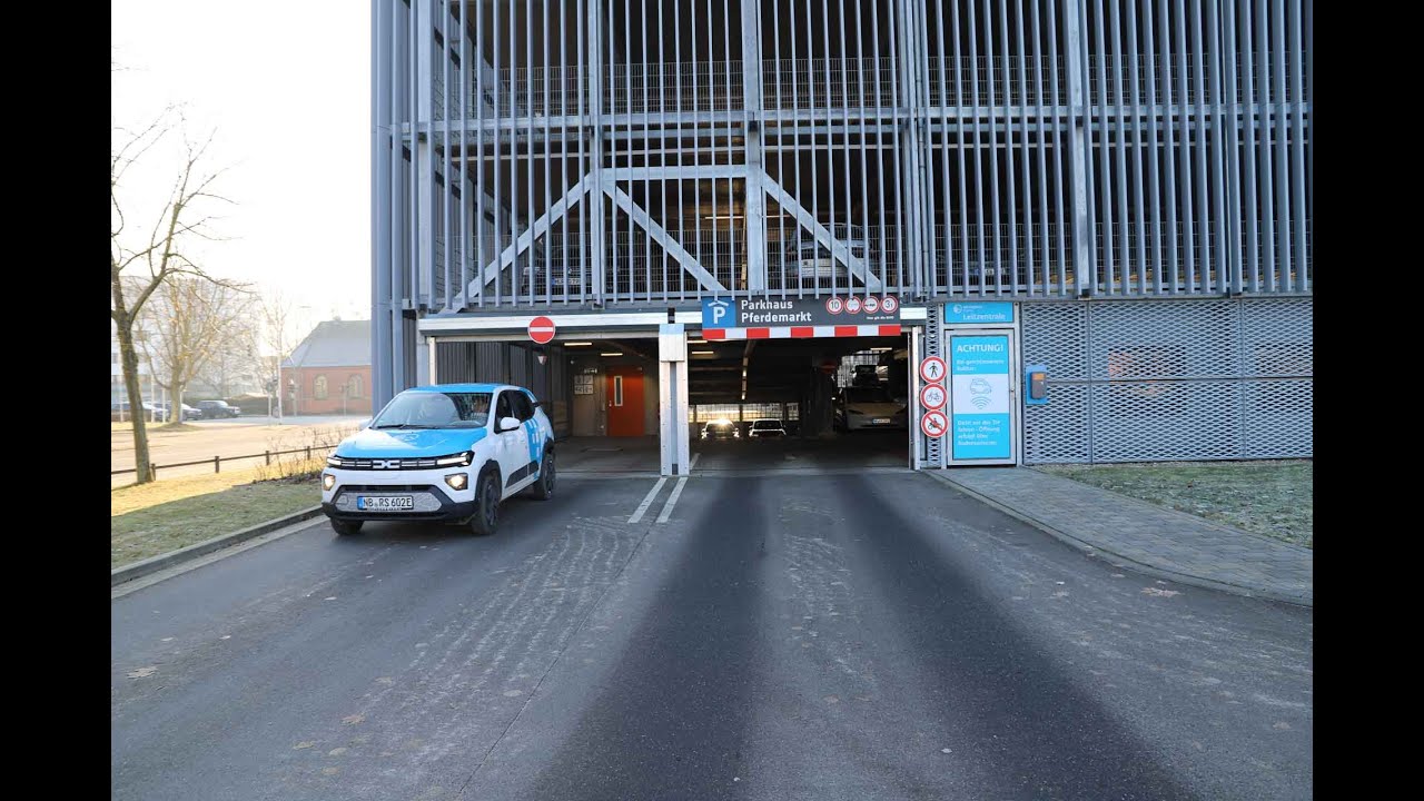 Prepaid-Parken im Neubrandenburger Parkhaus Pferdemarkt