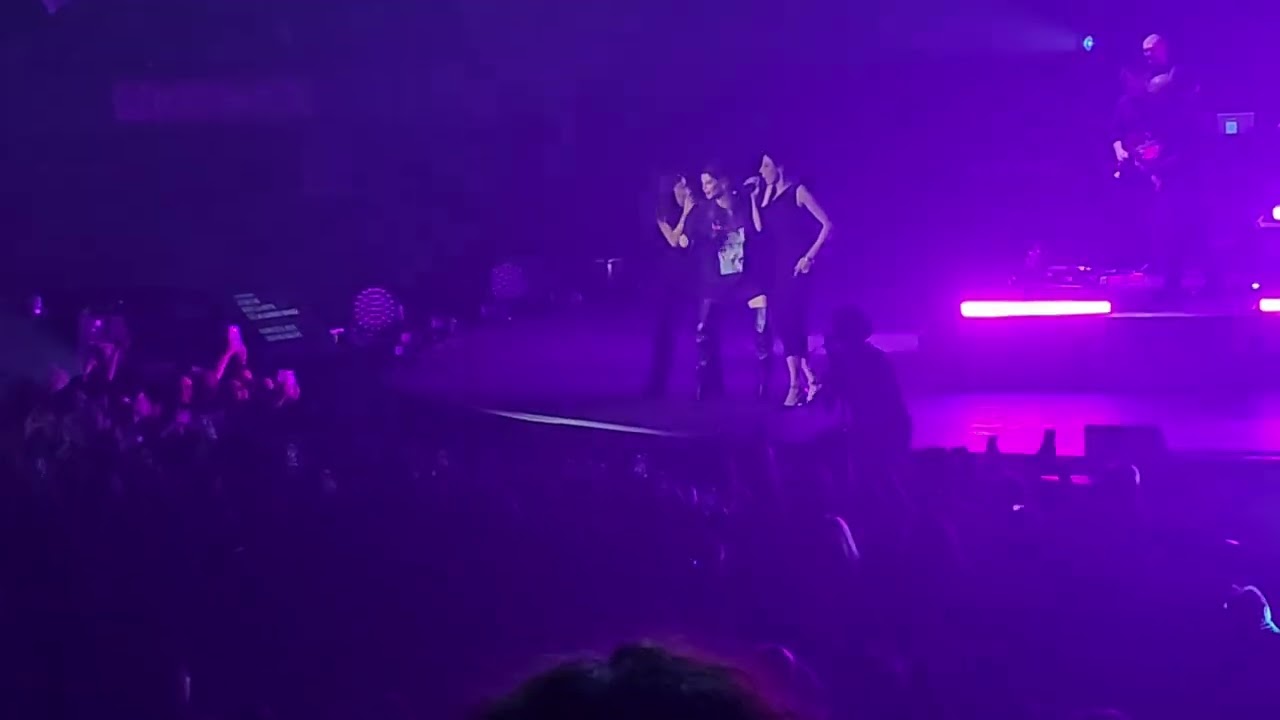 SORRISO GRANDE - ALESSANDRA AMOROSO - FINO A QUI TOUR 2024 - 12/12/2024 - MANDELA FORUM (FIRENZE)