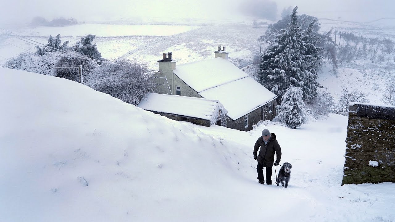 What is thundersnow?