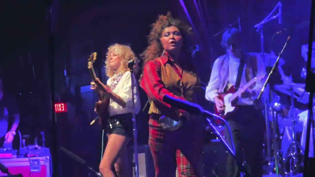 Remi Wolf Superjam with Grace Bowers 