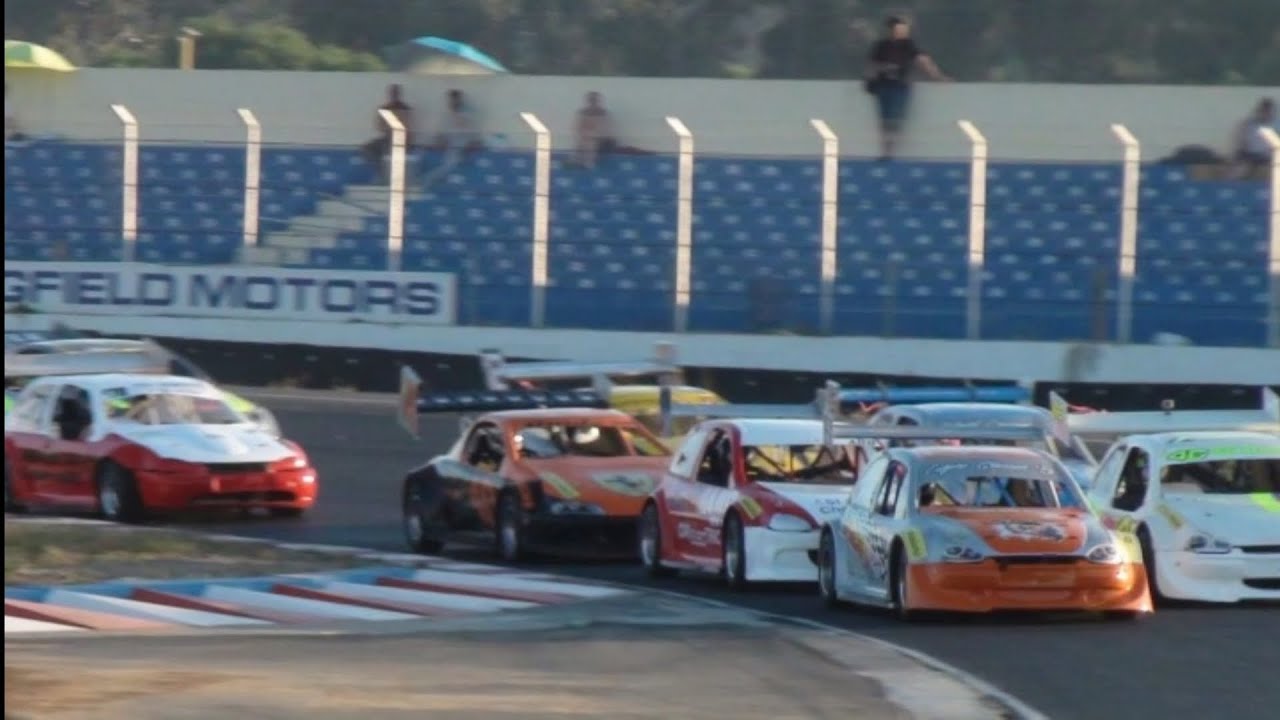ThrowbackThursday 2.1 Modifieds 27 October 2018 (Killarney International Raceway)
