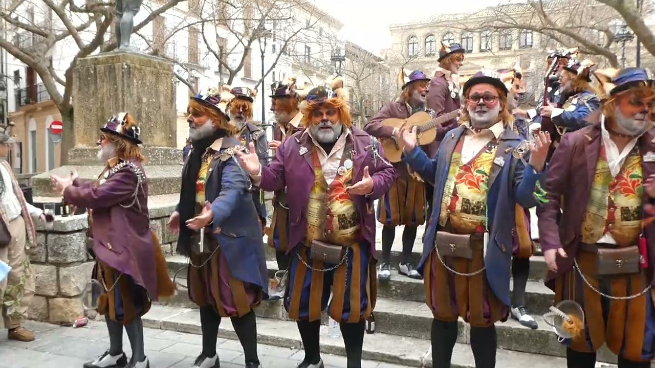 480 CARRUSEL DE AGRU. DE CARNAVAL DE ALCALA REAL EN PZA. AYUNTAMIENTO-LA PILLERIA-COMPARSA DE ALCALA