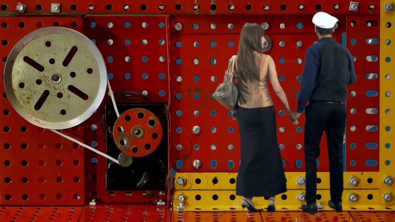 Brave Love - meccano miniature set - sliding door