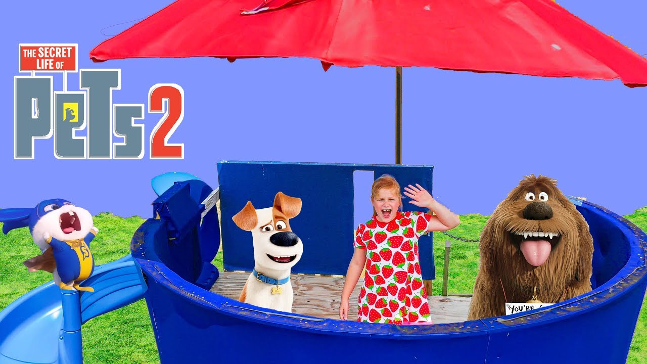 Secret Life of Pets Hunt at the Paw Patrol Lookout Tower with the Assistant and Wiggles