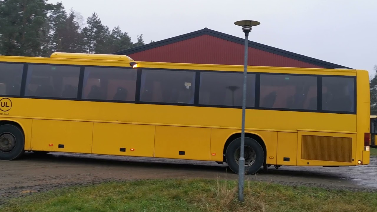 Köp Buss Volvo B12B 4X2 8700 på Klaravik