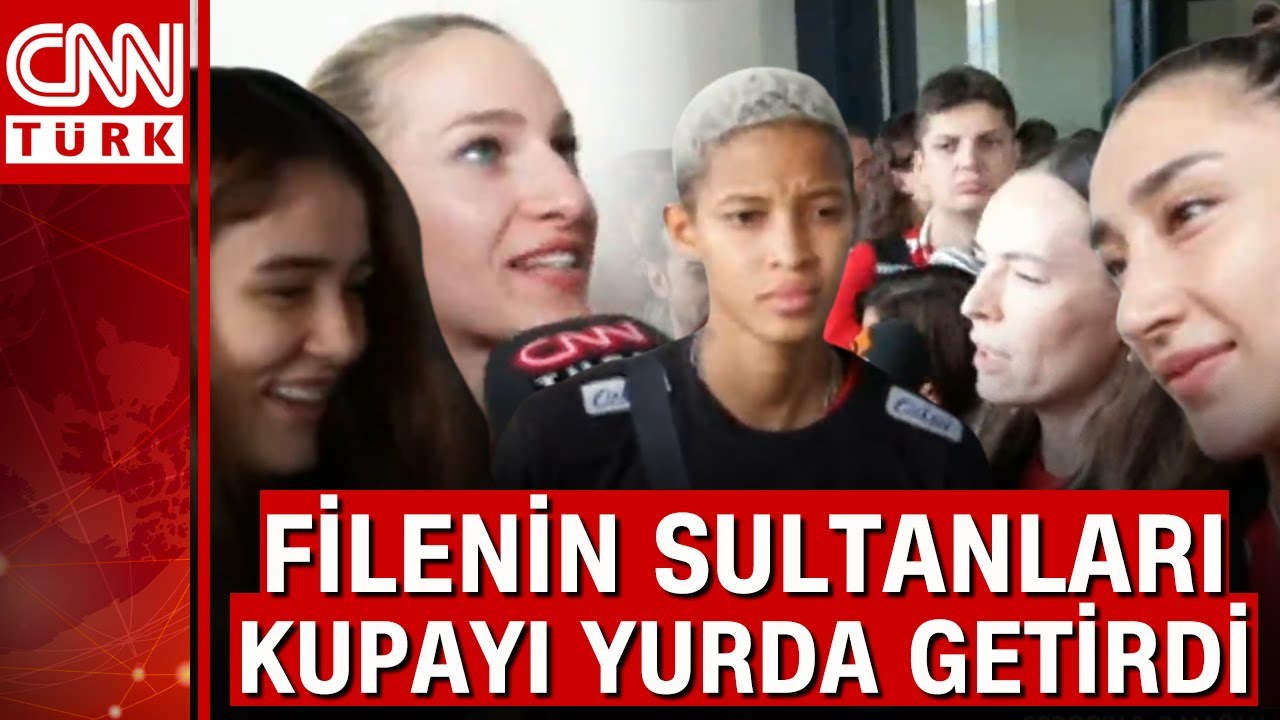 Avrupa Şampiyonu olan Filenin Sultanları İstanbul'da karşılandı