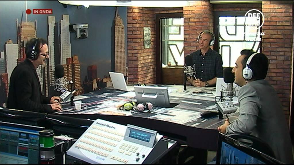 Rocco Papaleo a Deejay chiama Italia 2-2.avi