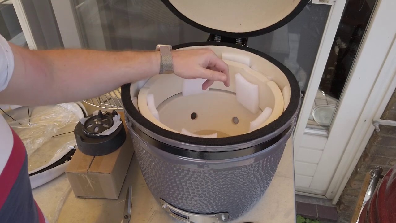 Uitpakparty van de Grill Guru Compact