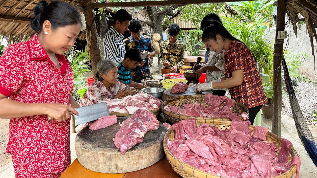 Small contribution, But big heart for Cambodian Refugees from my family | Make food for Refugees