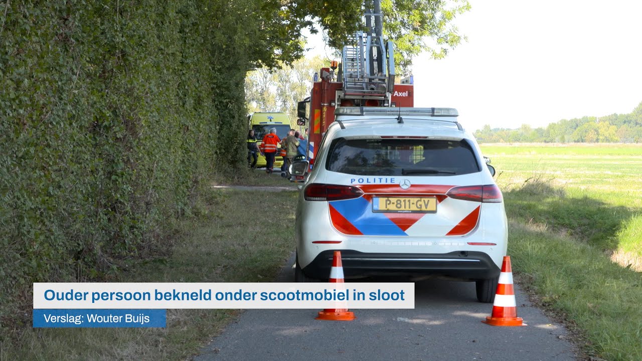 Ouder persoon bekneld onder scootmobiel in sloot - 112 Nieuws | Omroep ZVL