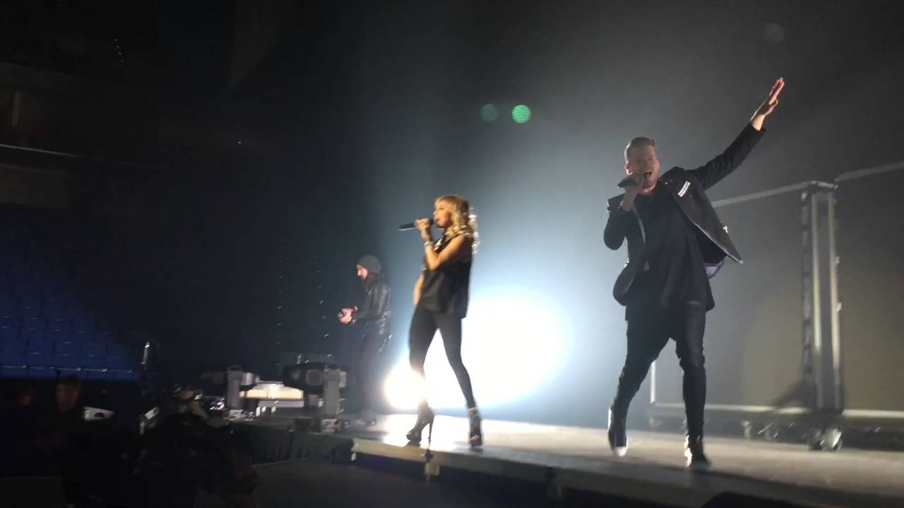 Na Na Na - Pentatonix (Live in Tulsa/Front Row)