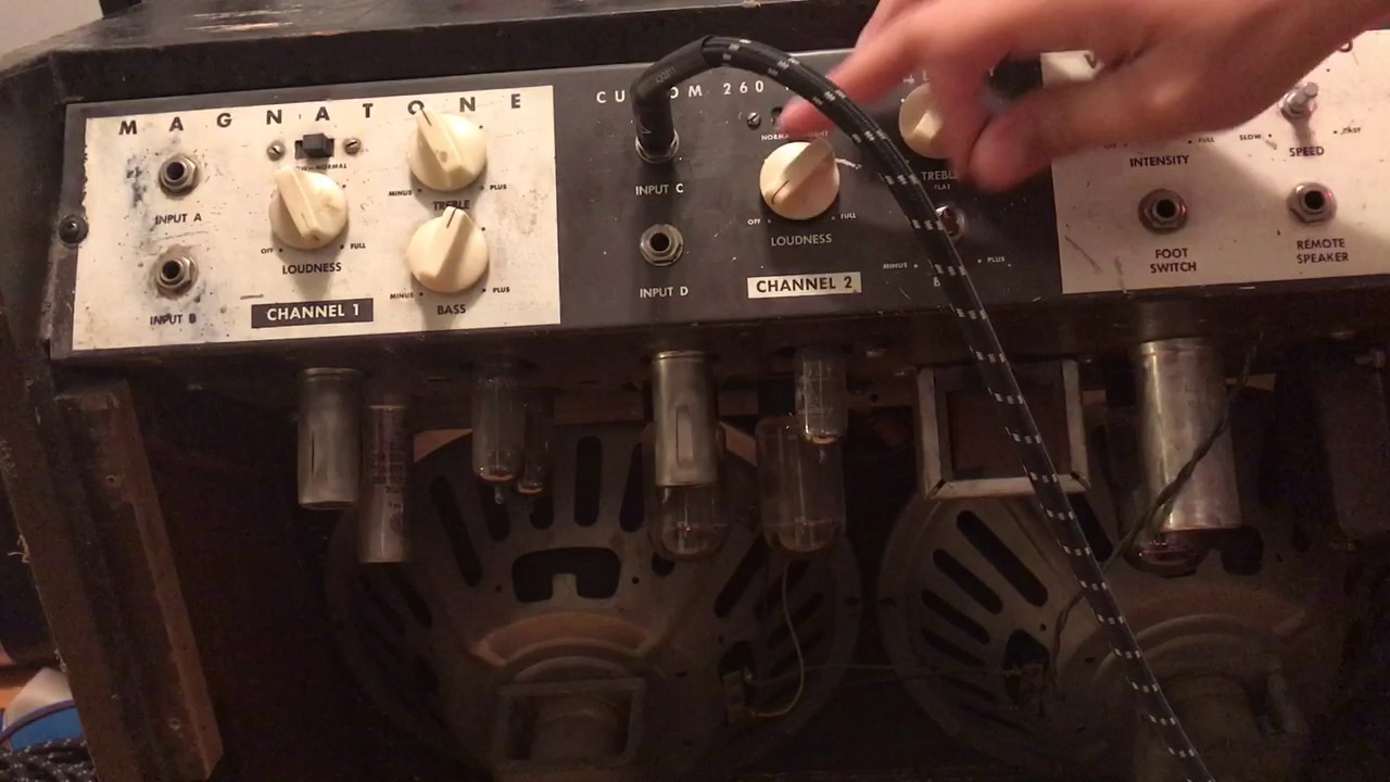 Magnatone 260 Amplifier testing.