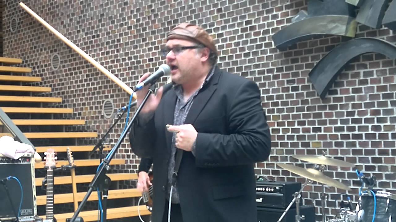 Blues: Crazy Chris Kramer [Live - Garbsen 2011] Tanzen gehen!!