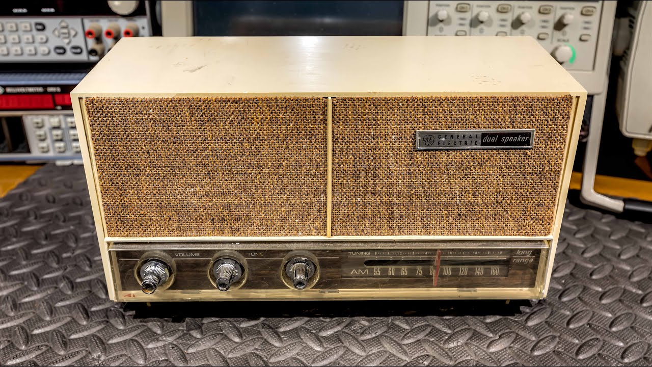 Barn Find Restoration Adventure - 1960's Long Range Radio Receiver!