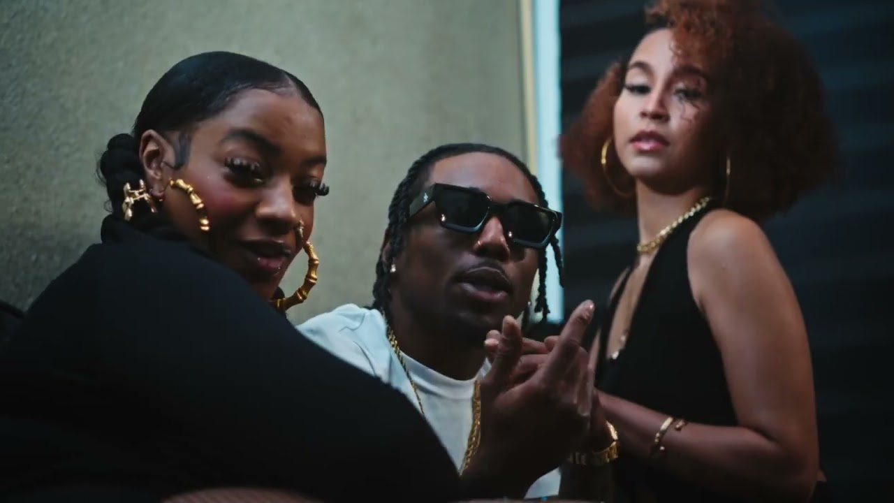 Mali - LIPGLOSS (Official Video)