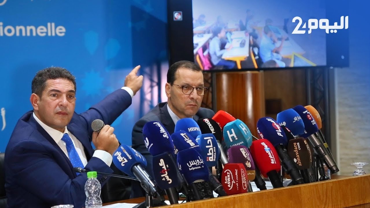 أمزازي يعرض فيديو للرد على أستاذة سيدي قاسم.. ويؤكد إحالتها على مجلس تأديبي
