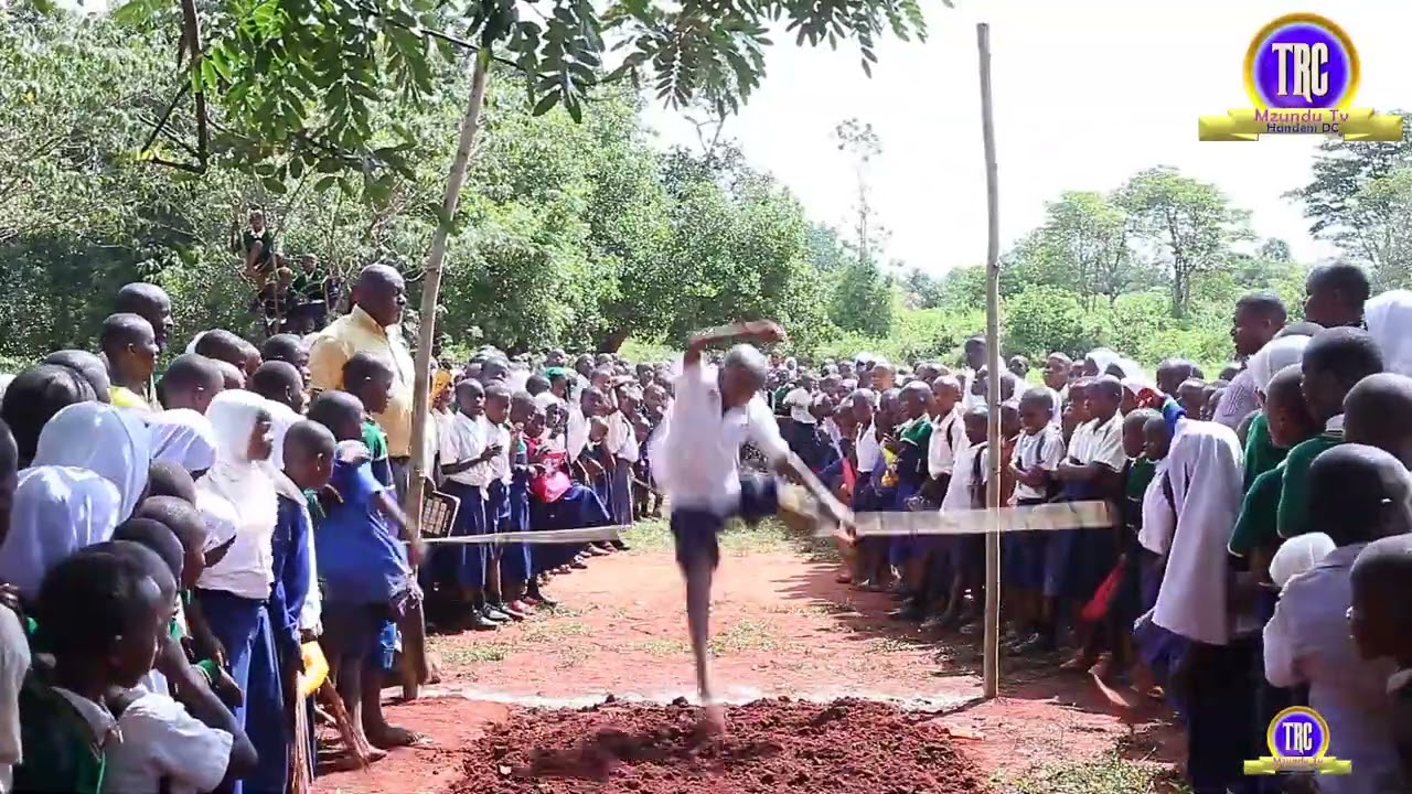 TAZAMA AINA MPYA KURUKA MIRUKO YA JUU UMITASHUMITA NGAZI YA SHULE HANDENI DC