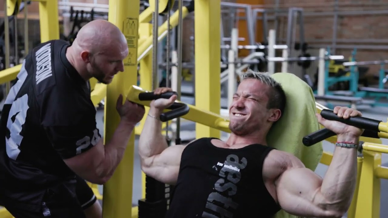 Michal Valaštek IFBB + Adam Kupčik  EXREMNY Tréning týždeň pred súťažou!