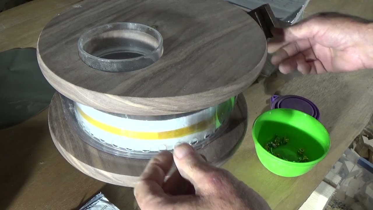 Self-Running Stirling Engine / Peltier Heat Pump Experiment (Video #5 Diaphragm Power Piston)