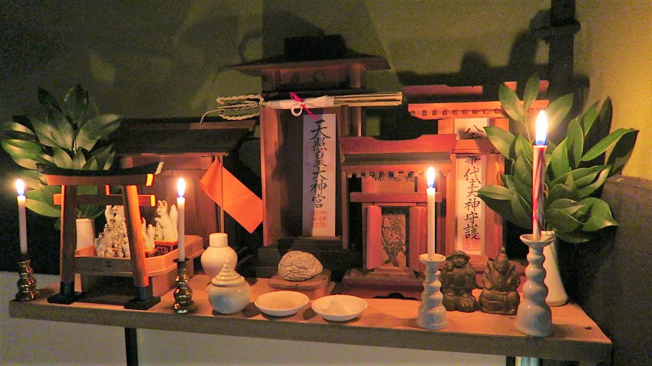 神棚のともしび | Household Shinto Altar of Japan 