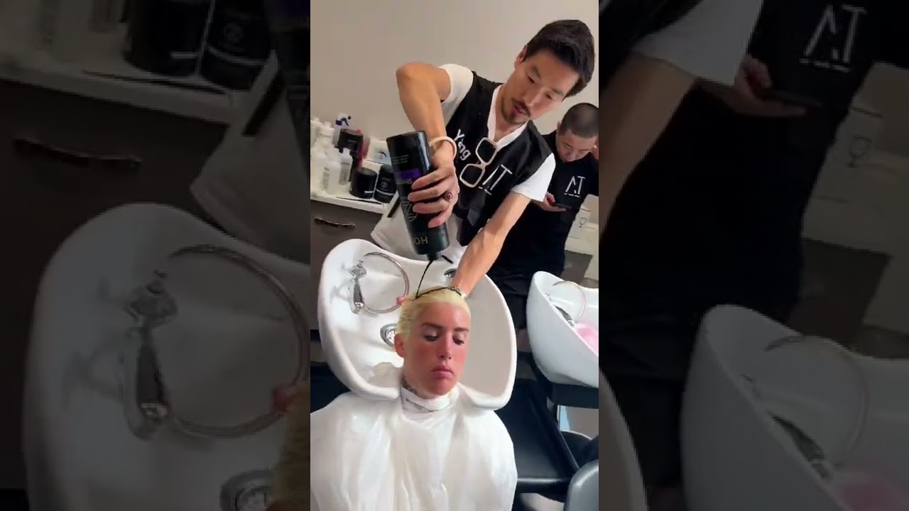 Capelli rosa tutta decolorata