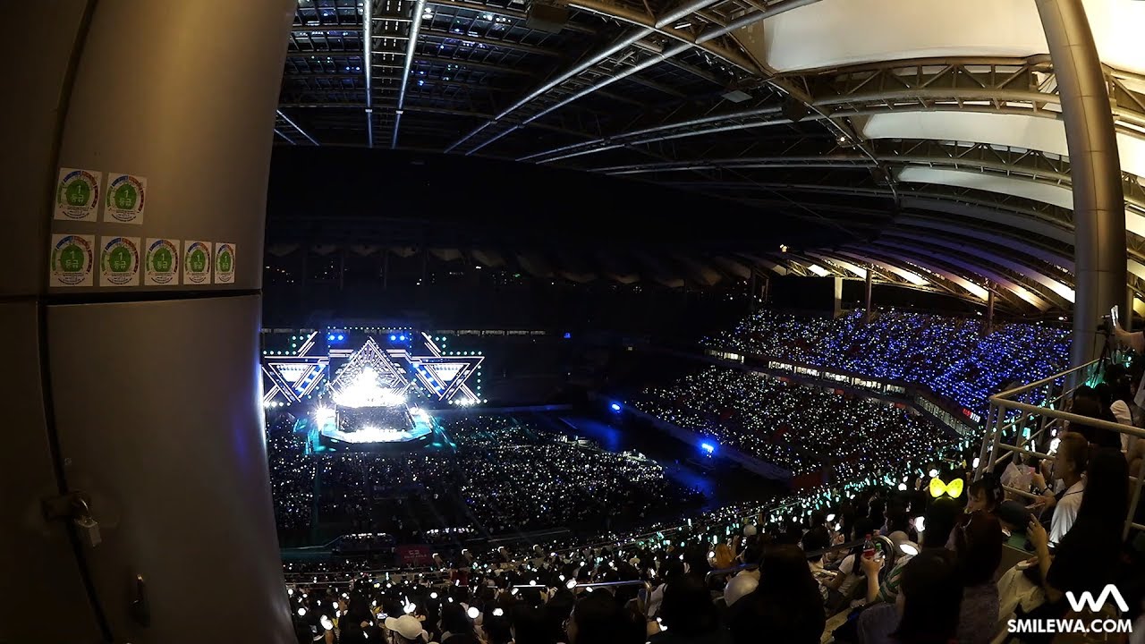 드림콘서트 떼창 탑뷰 직캠 - 세븐틴 '울고 싶지 않아' @170603 상암 월드컵경기장 Fancam by -wA-