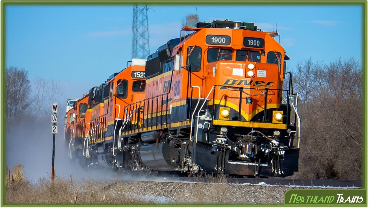 BNSF 'snoot' SD40-2 winter chase (Leslie RS3L)