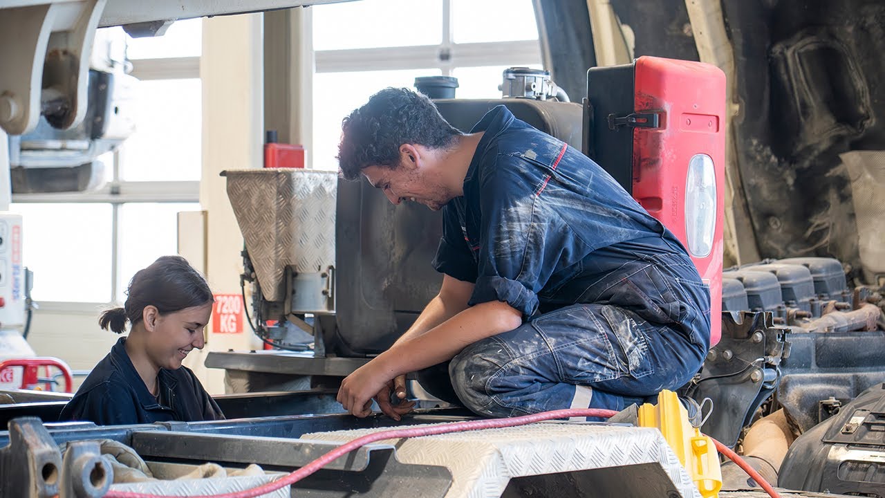 So l&auml;uft die Ausbildung zum Mechatroniker bei Scania &ndash; Einblick in die Nutzfahrzeugtechnik