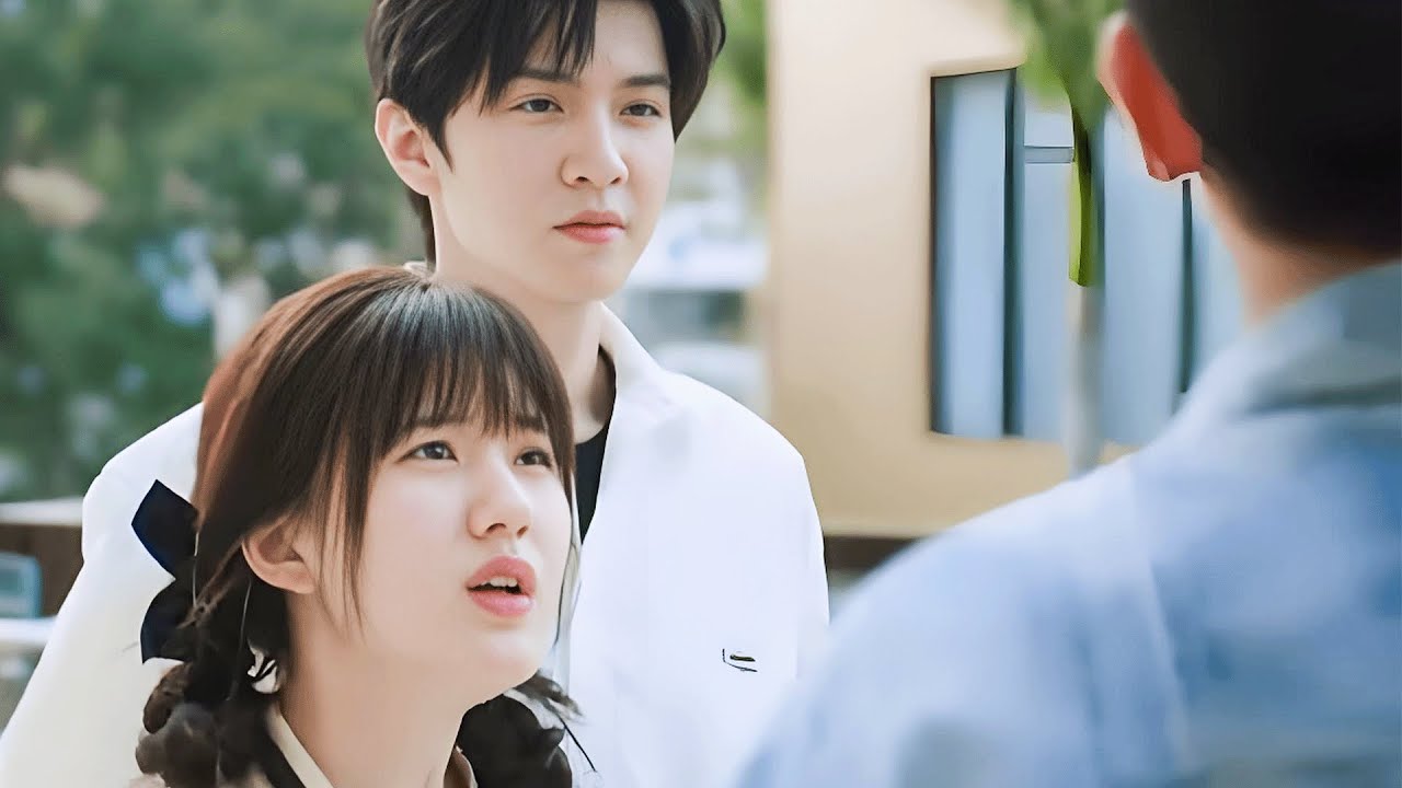 💗看见灰姑娘身边有追求者，校草立马吃醋，撵走他！🥰#cdrama