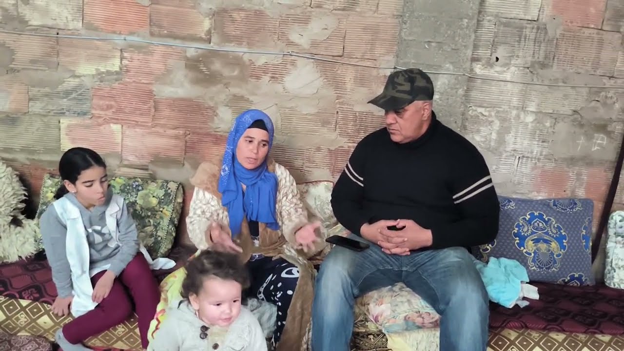 فتيحة الأرملة والمعانات مع القطرة و4 أطفال الهاتف للتواصل مع فتيحة06.95.49.92.29 حي صحراوة