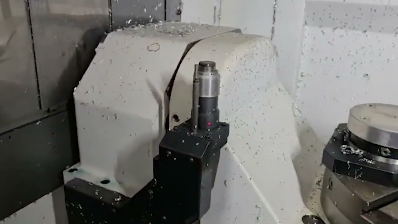 OKUMA MU-400V II (2015) Vertical Machining center